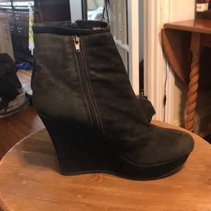Black platform wedge lady Gaga boots